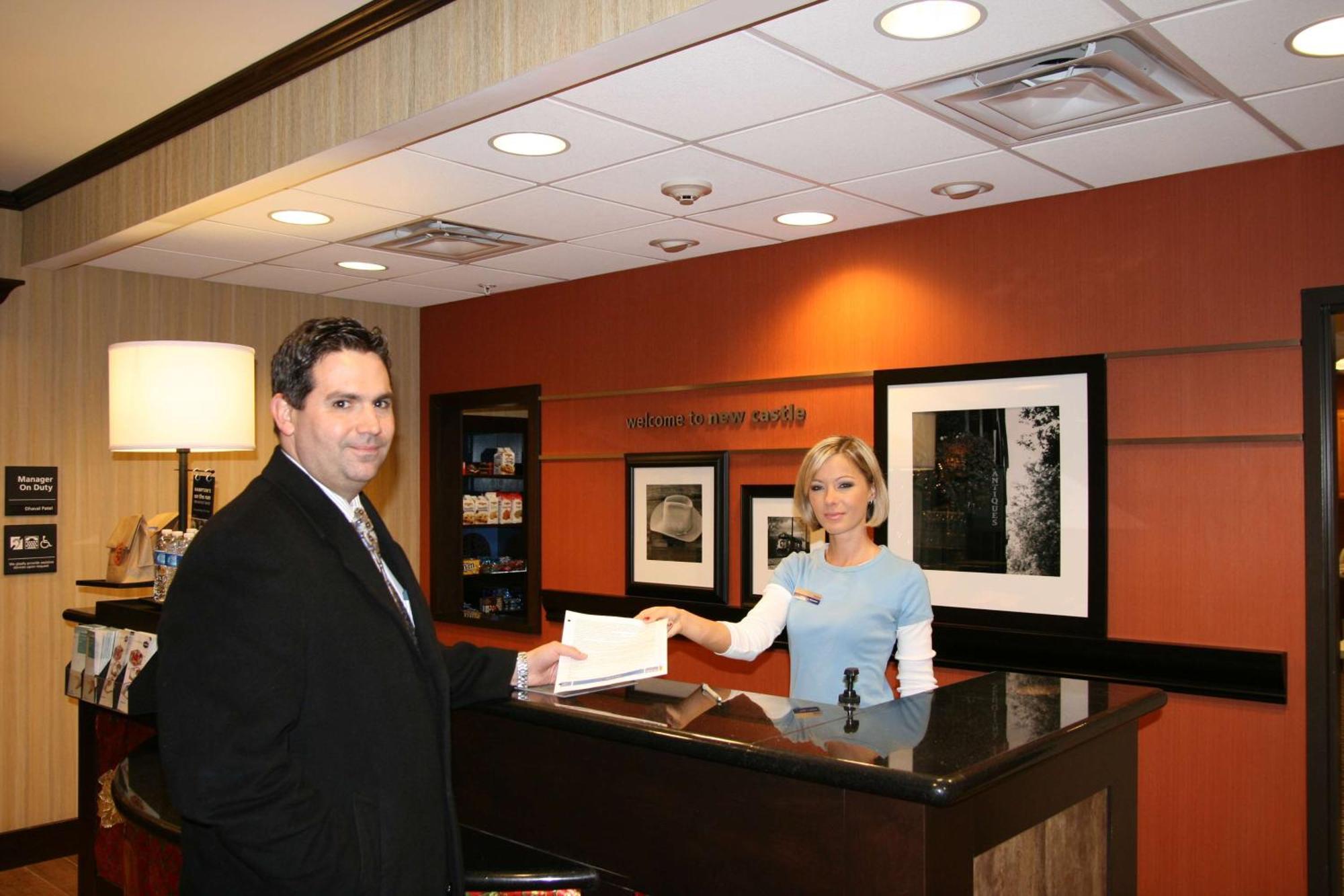 Hampton Inn & Suites New Castle, Pa Inreriör bild