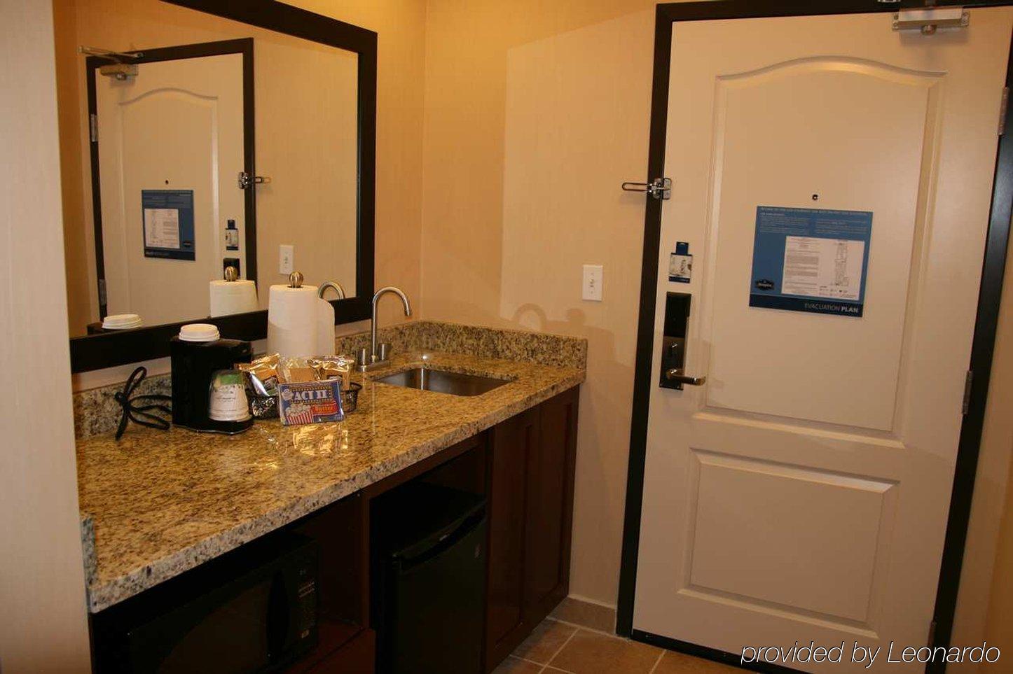 Hampton Inn & Suites New Castle, Pa Rum bild